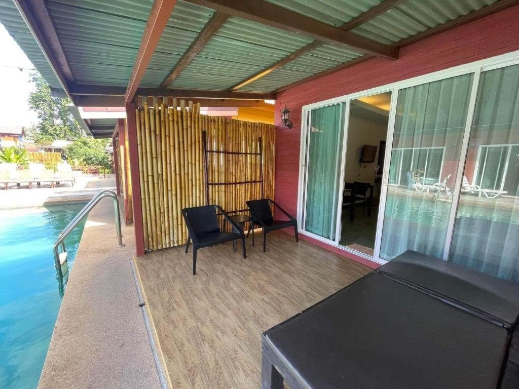Bungalow - am Wasser (4 Erwachsene)